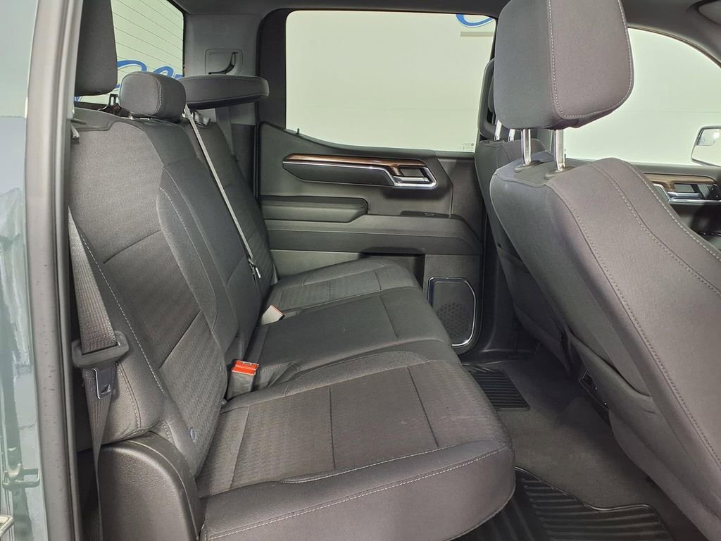 Used 2025 Cypress Gray Chevrolet LT image 11