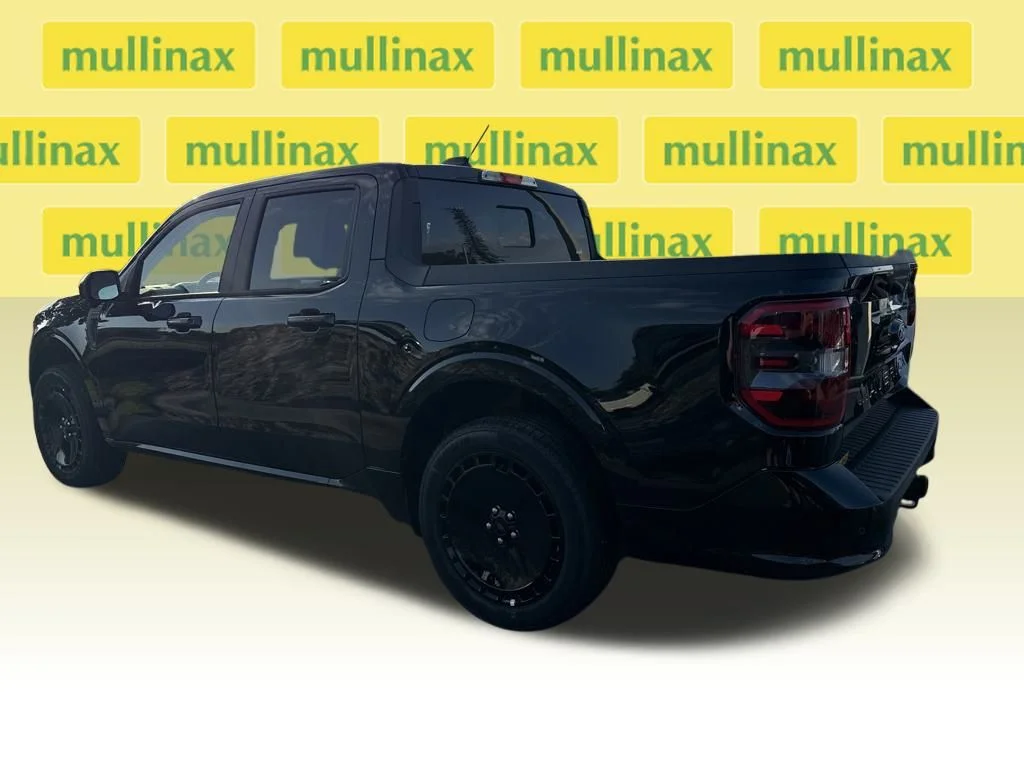 New 2025 Black Ford Lobo High image 10