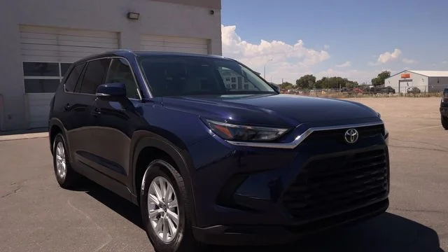 Used 2026 Blue Toyota XLE image 4