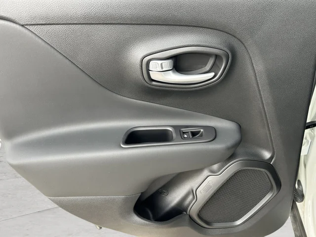 Used 2023 White Jeep Trailhawk image 9