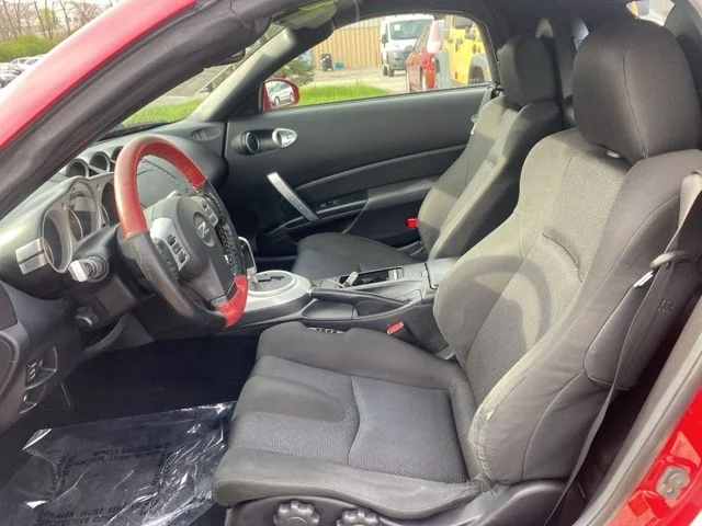 Used 2007 Red Nissan Enthusiast image 8