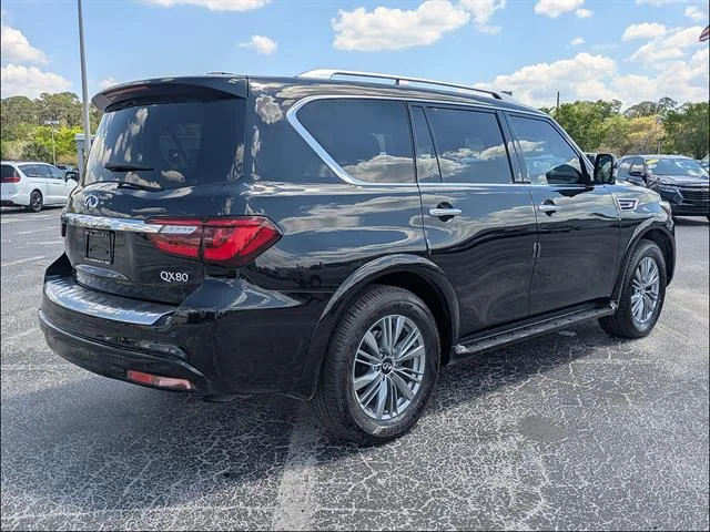 Used 2023 Mineral Black INFINITI LUXE image 7