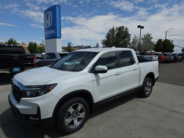 New 2026 Platinum White Pearl Honda RTL image 1