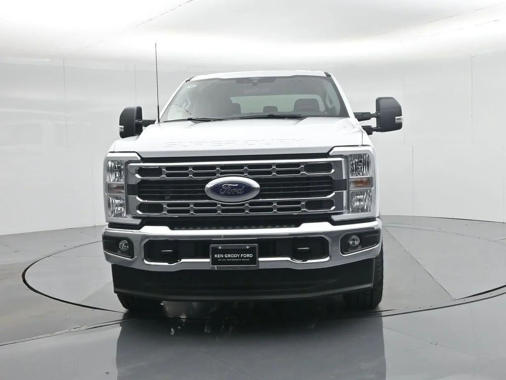 New 2026 Oxford White Ford XLT image 59