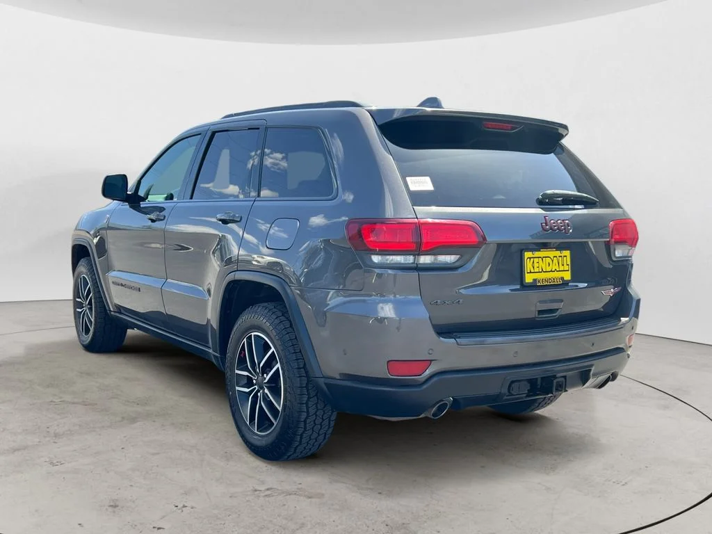 Used 2021 Gray Jeep Trailhawk image 5