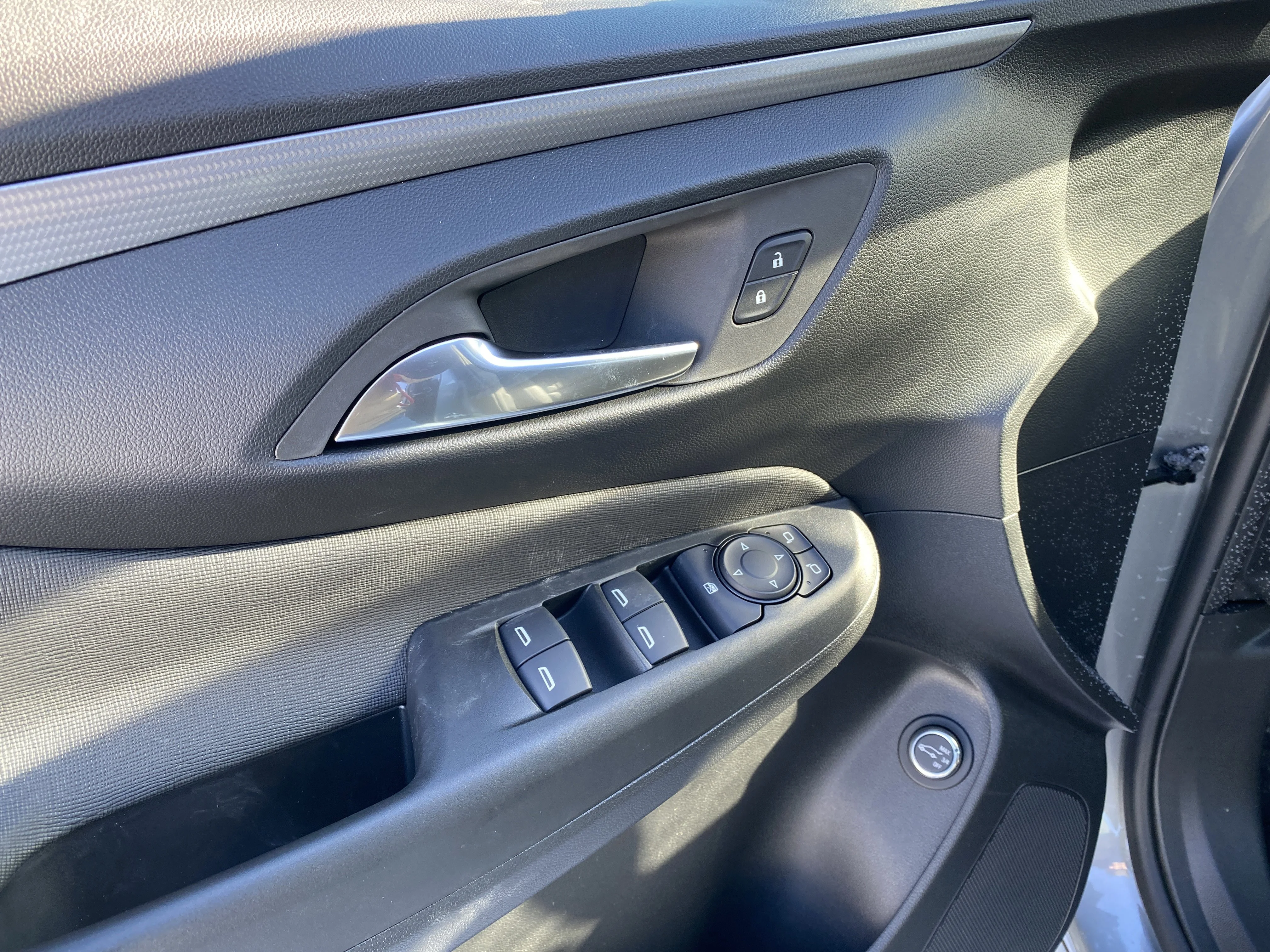New 2026 MOONSTONE GREY METALLIC Buick Avenir image 24