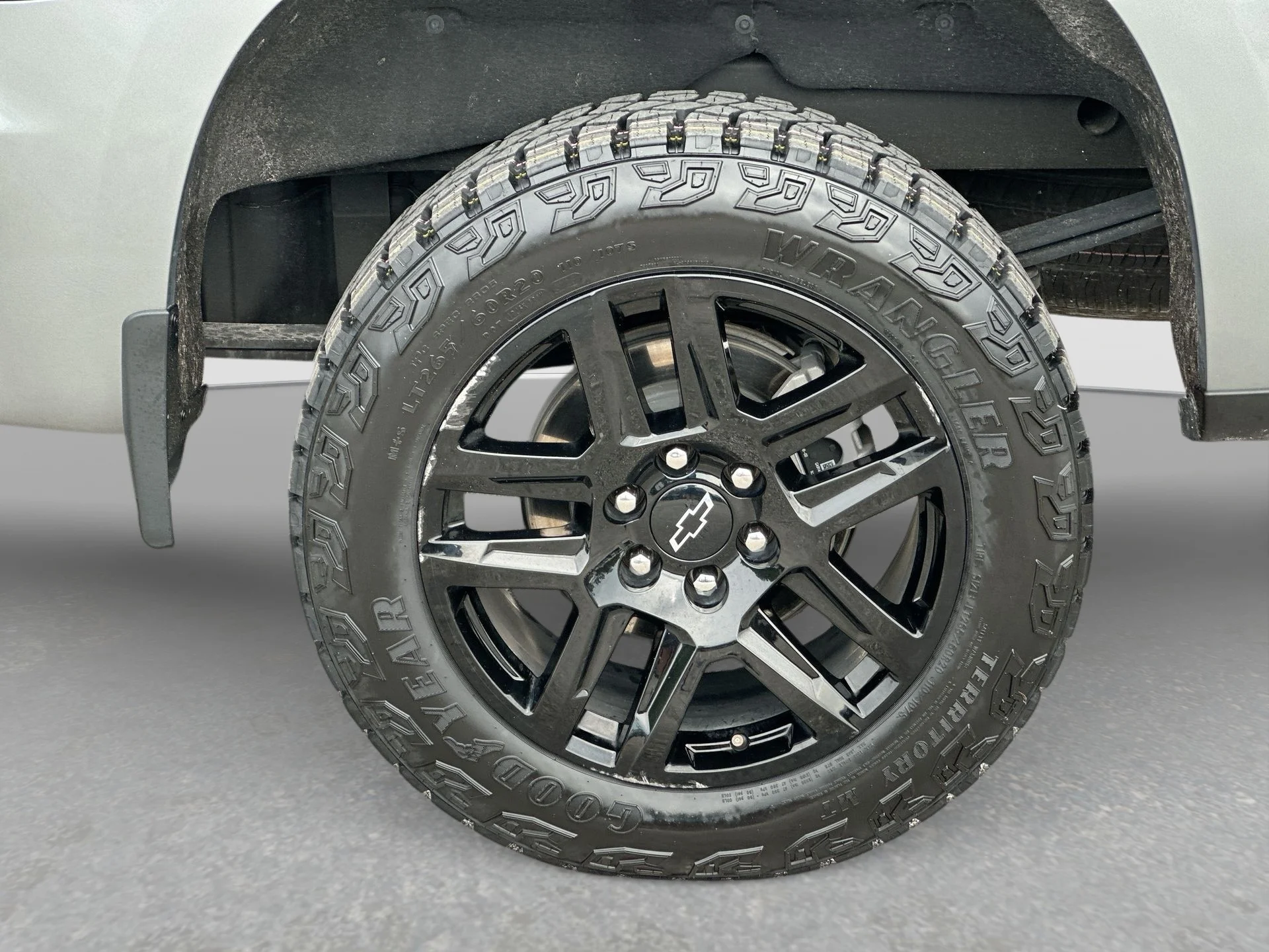 Certified Used 2024 Sterling Gray Metallic Chevrolet Custom Trail Boss image 32
