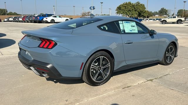 2025 Ford Mustang EcoBoost Fastback - Photo 3