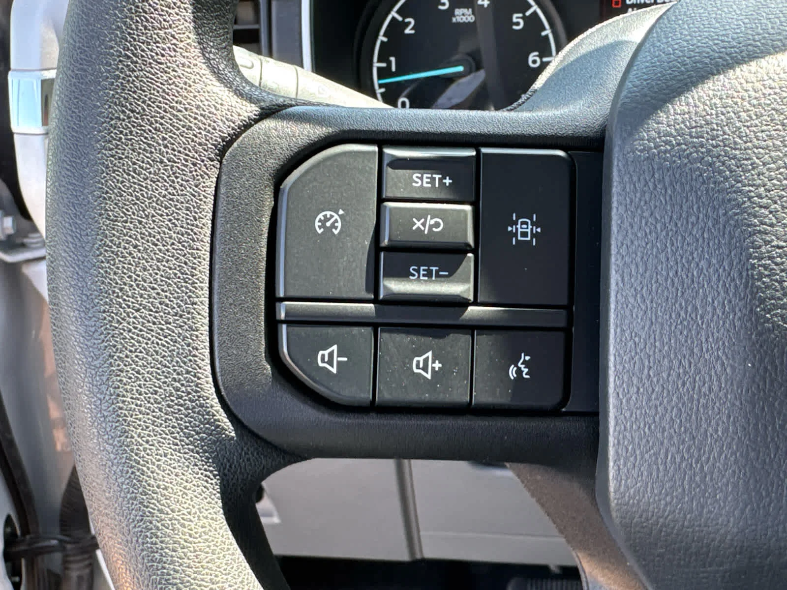 Certified Used 2023 Oxford White Ford XL image 34