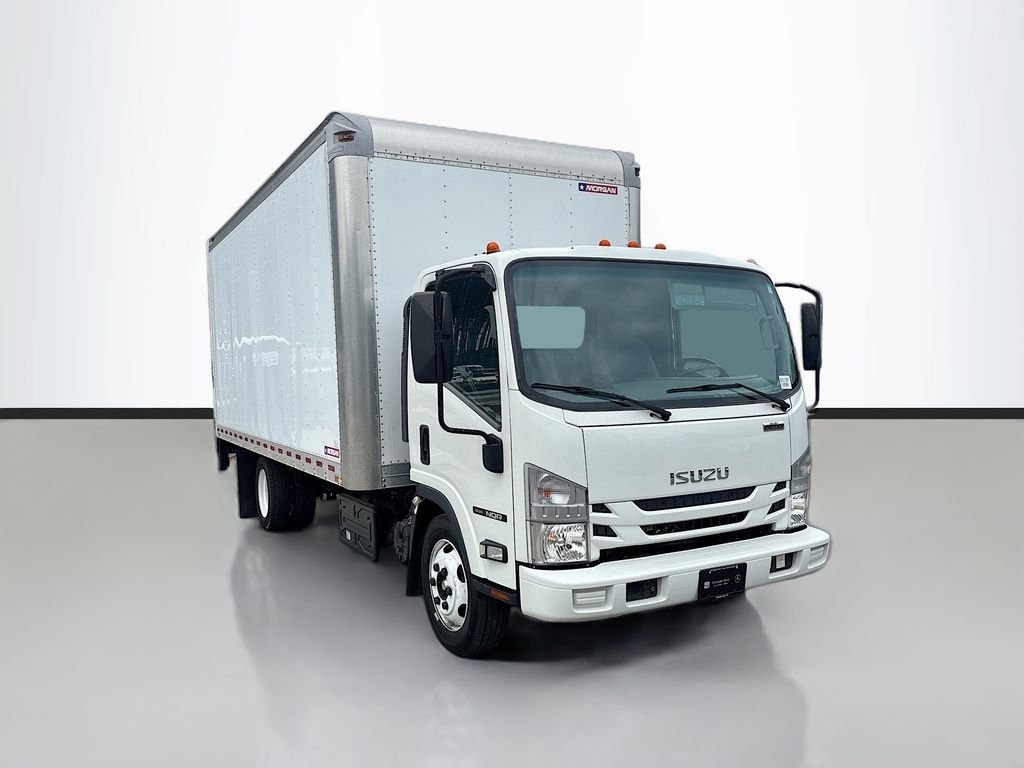 Used 2019 White Isuzu 18