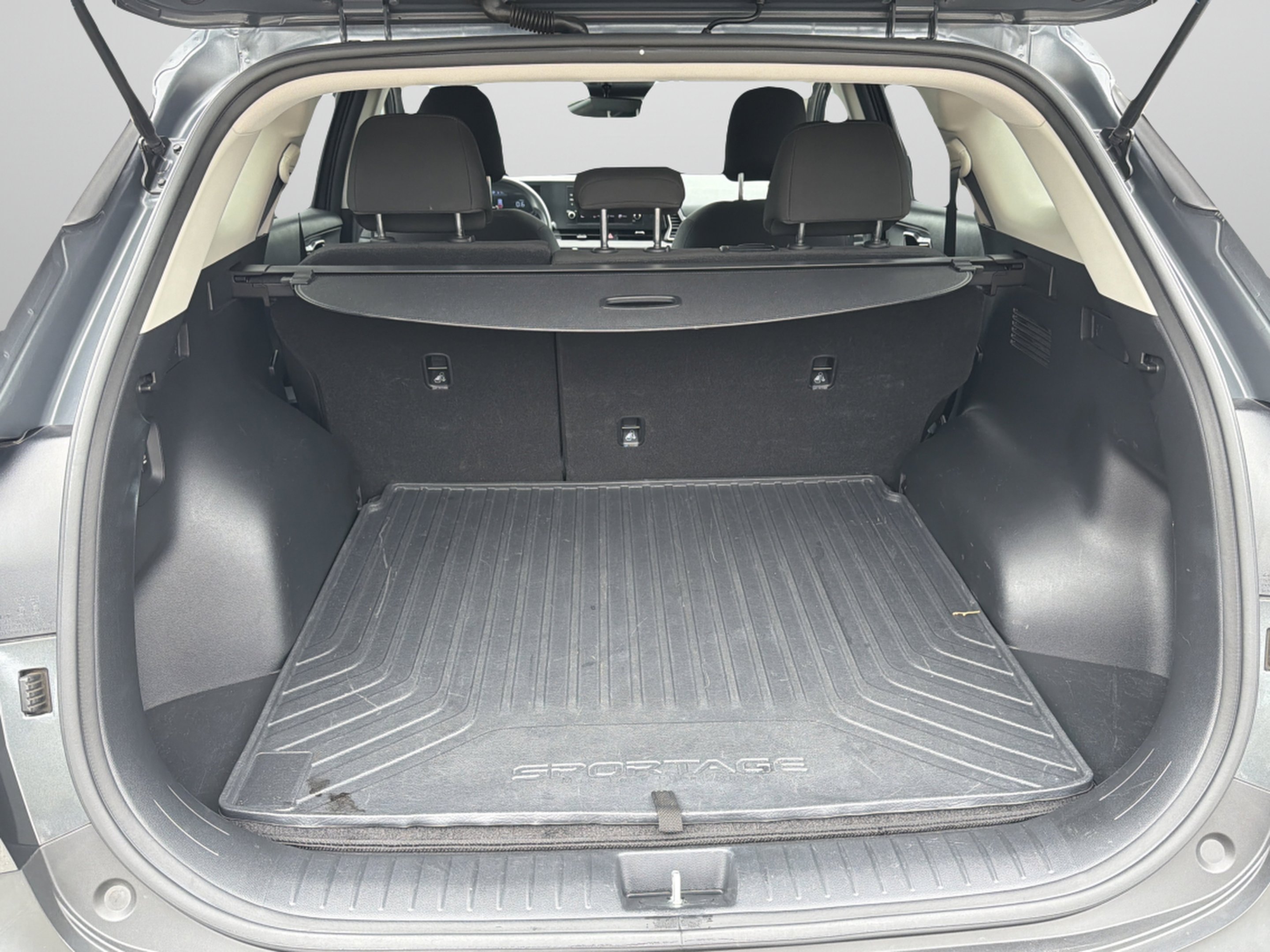 Used 2023 Gravity Gray Kia LX image 24