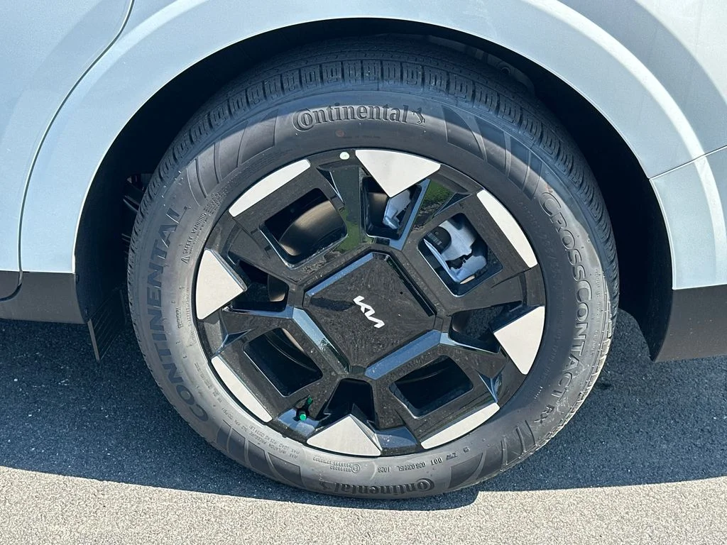 New 2027 White Kia EX image 19