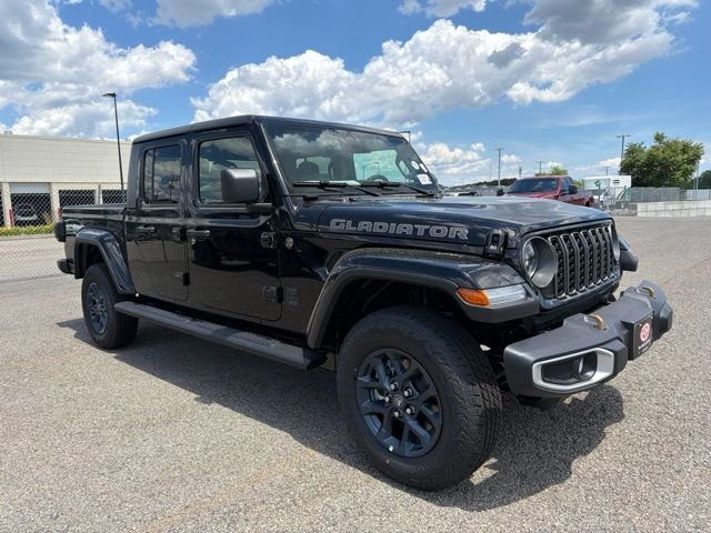 New 2026 Black Clear-Coat Exterior Paint Jeep 85th Anniversary Edition image 1