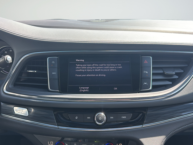 Used 2023 Red Buick Essence image 14