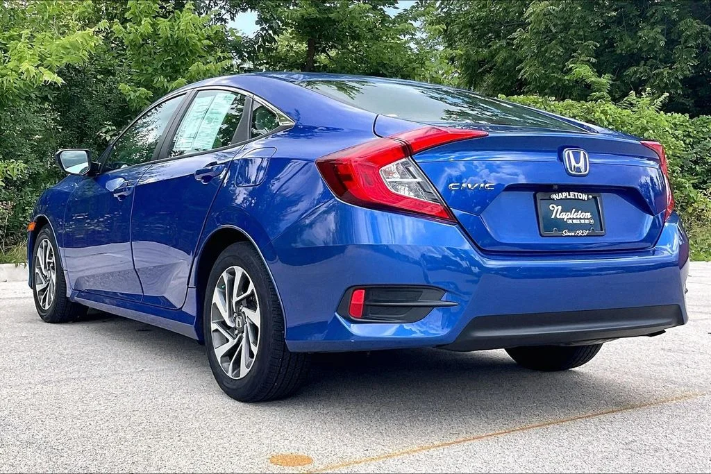 Used 2016 Blue Honda EX image 10