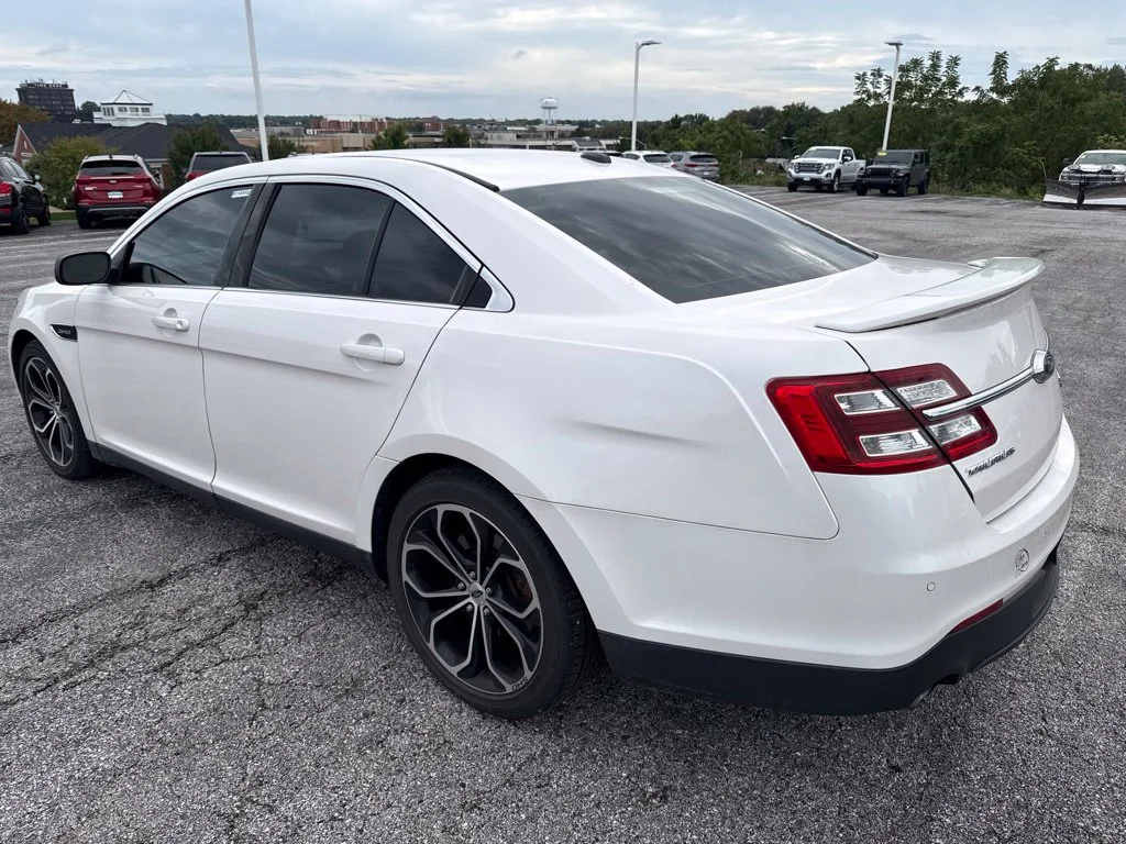 Used 2018 White Ford SHO image 5