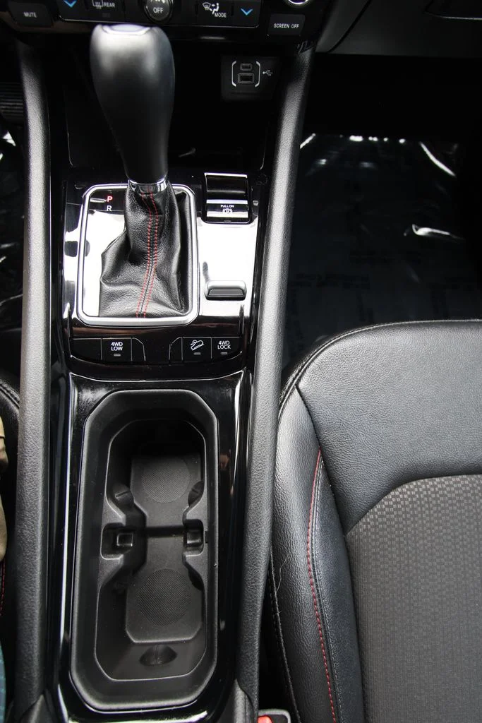 Used 2025 Black Jeep Trailhawk image 24