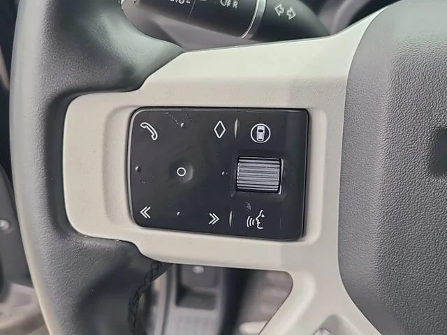 Used 2025 Black Land Rover S image 22