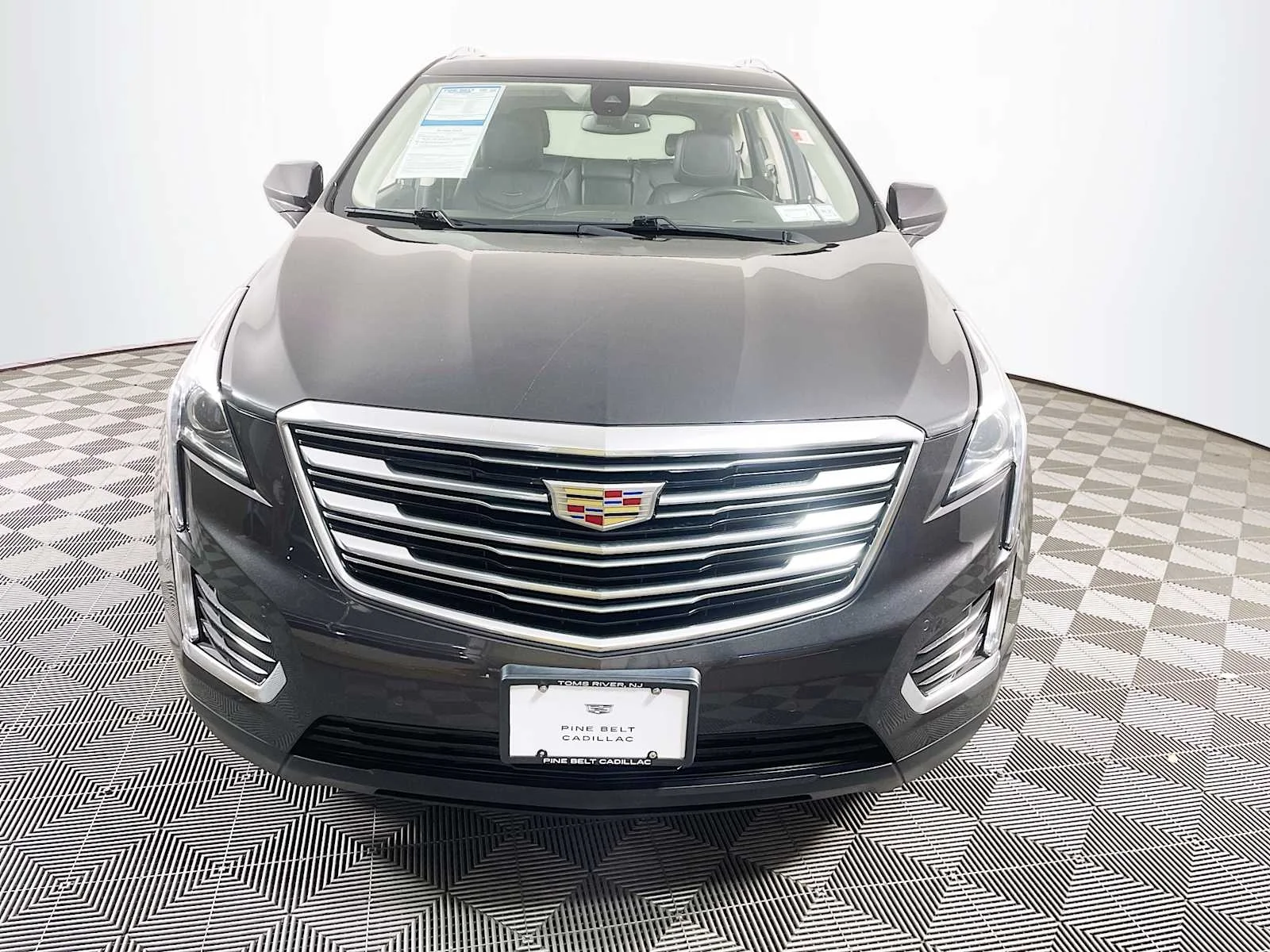 Used 2018 Cadillac XT5 Luxury with VIN 1GYKNDRS9JZ239849 for sale in Toms River, NJ