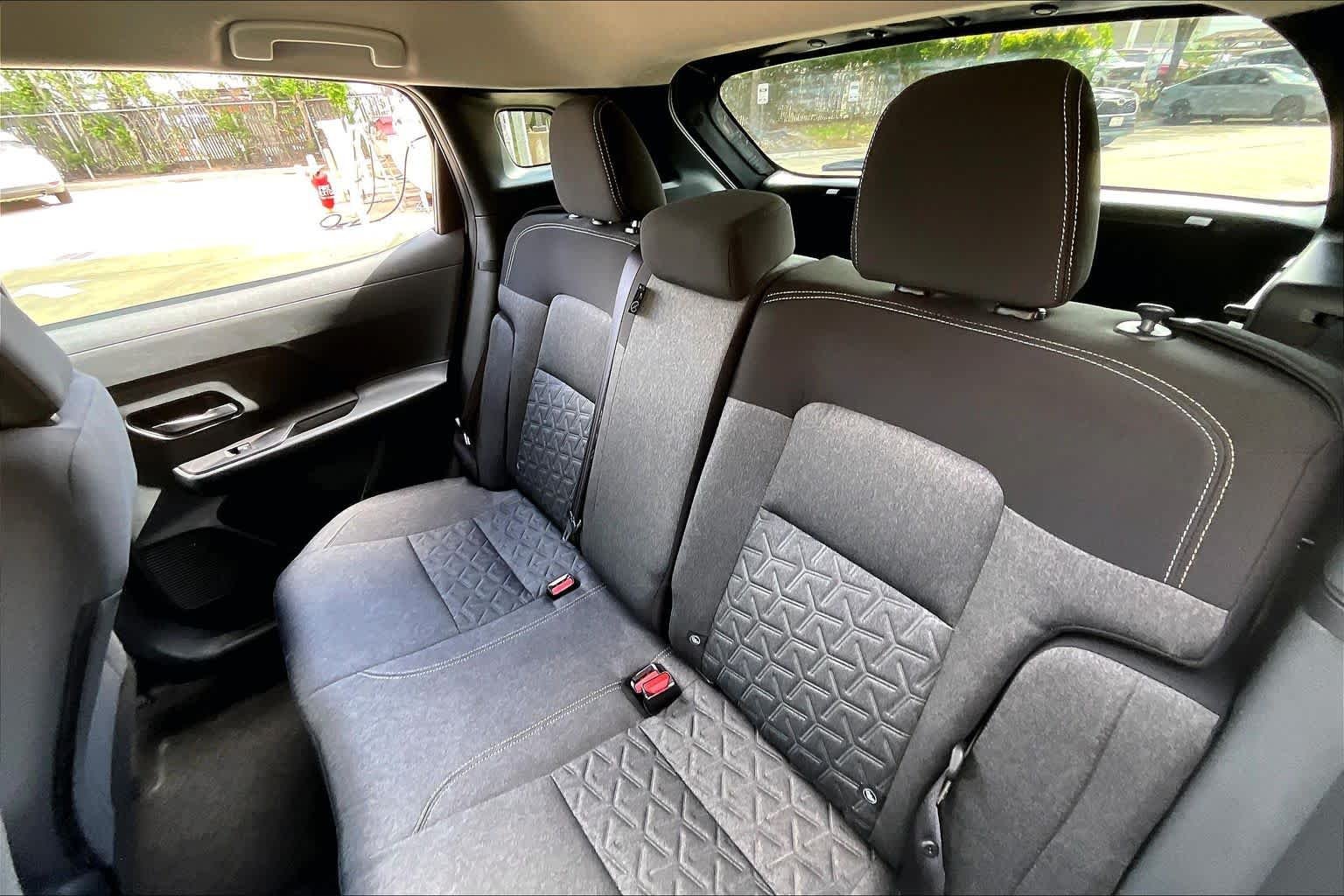Used 2025 Gun Metallic Nissan SV image 18