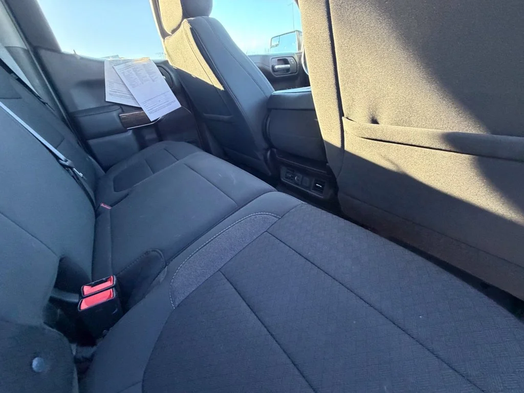 Used 2021 SUMMIT WHITE GMC Elevation image 40