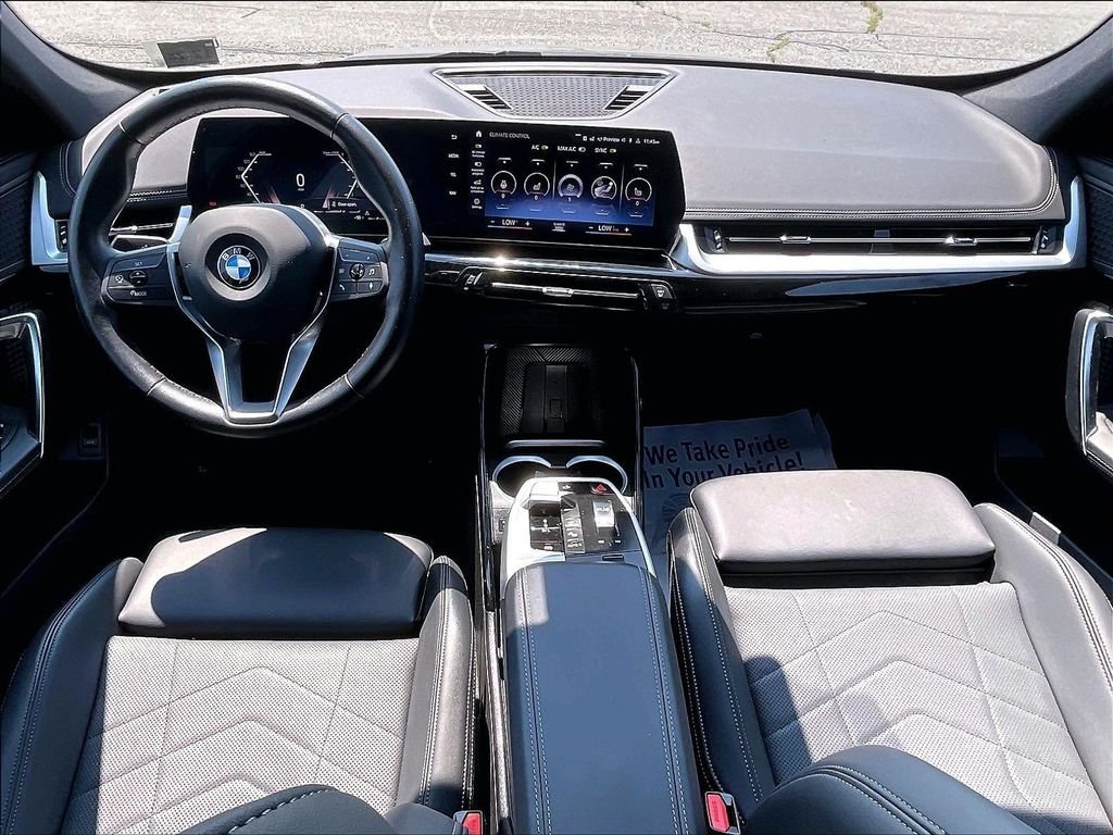 Used 2023 Gray BMW xDrive28i image 21
