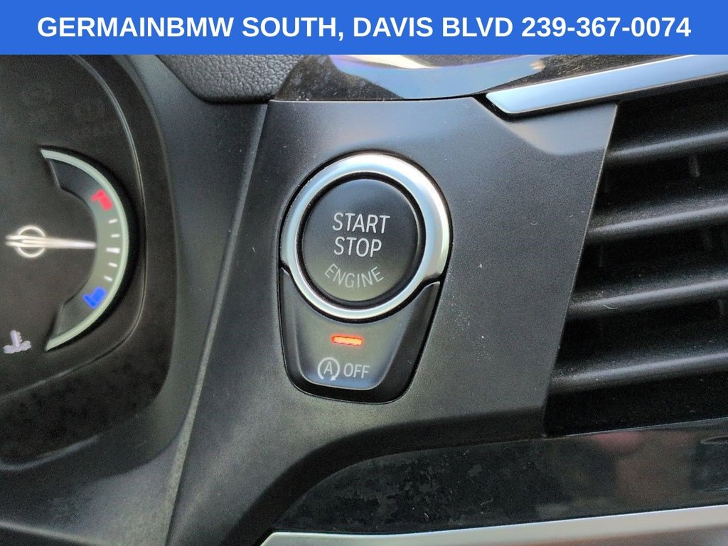 Used 2019 Phytonic Blue Metallic BMW sDrive30i image 32