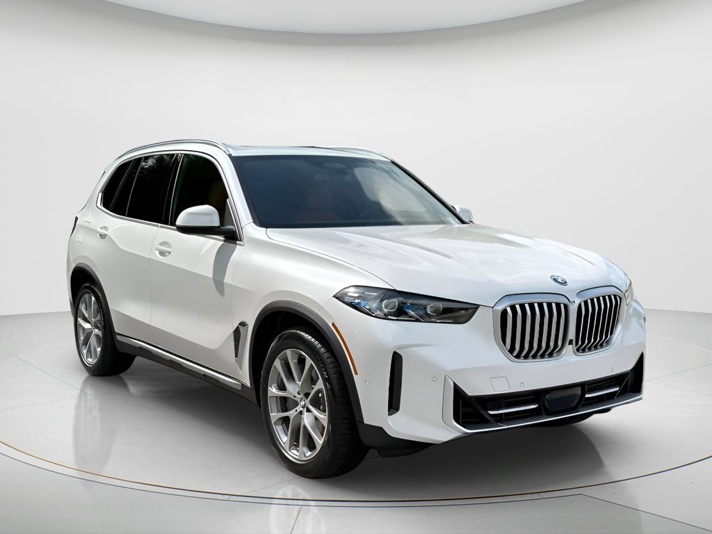 New 2026 Mineral White Metallic BMW xDrive50e image 3