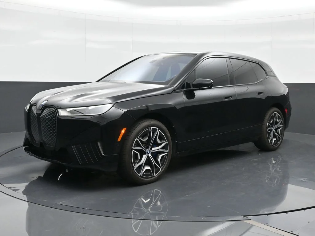 2024 BMW iX xDrive50's photo