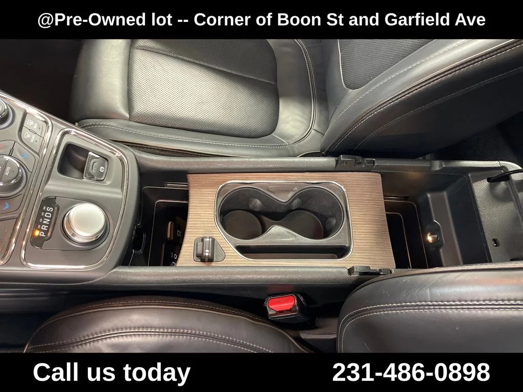 Used 2015 Red Chrysler C image 26