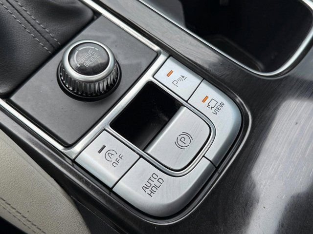 Used 2020 White Kia SX image 20