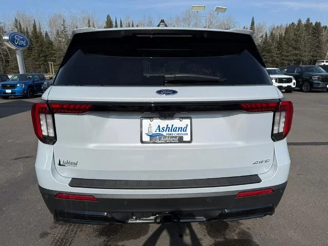 2026 Ford Explorer ST-Line - Photo 33