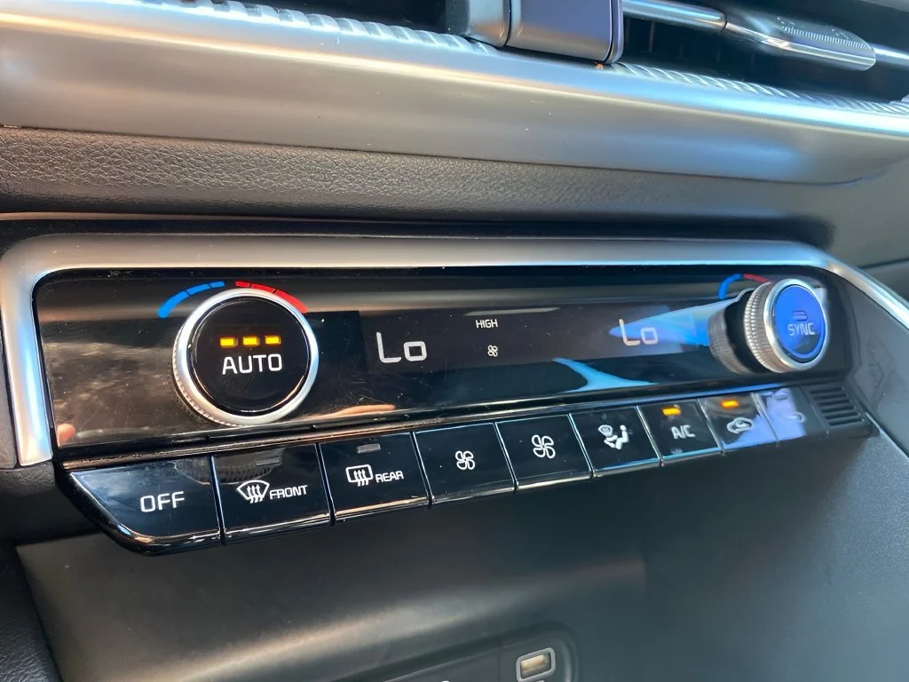 Used 2023  Kia GT-Line image 24