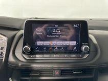 Used 2025 Everest White Pearl Nissan SV image 19
