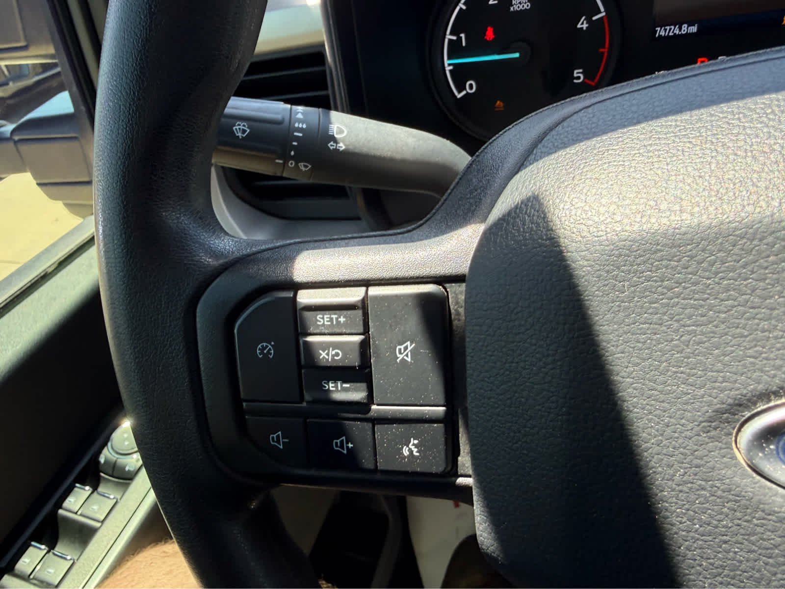 Used 2024 Oxford White Ford XLT image 19