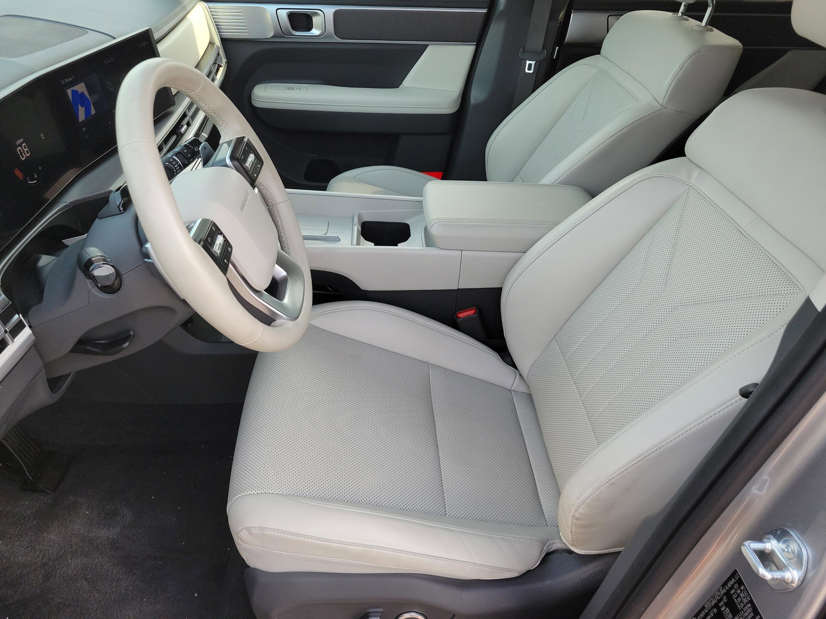 Used 2026 Shimmering Silver Hyundai SEL image 9