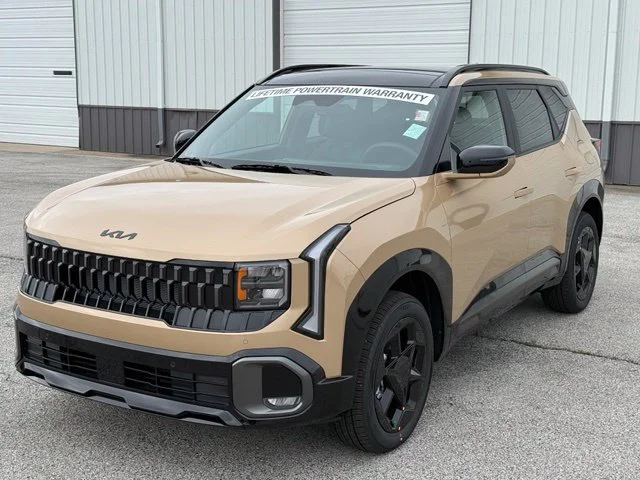 New 2027 Brown Kia X-Line S image 3