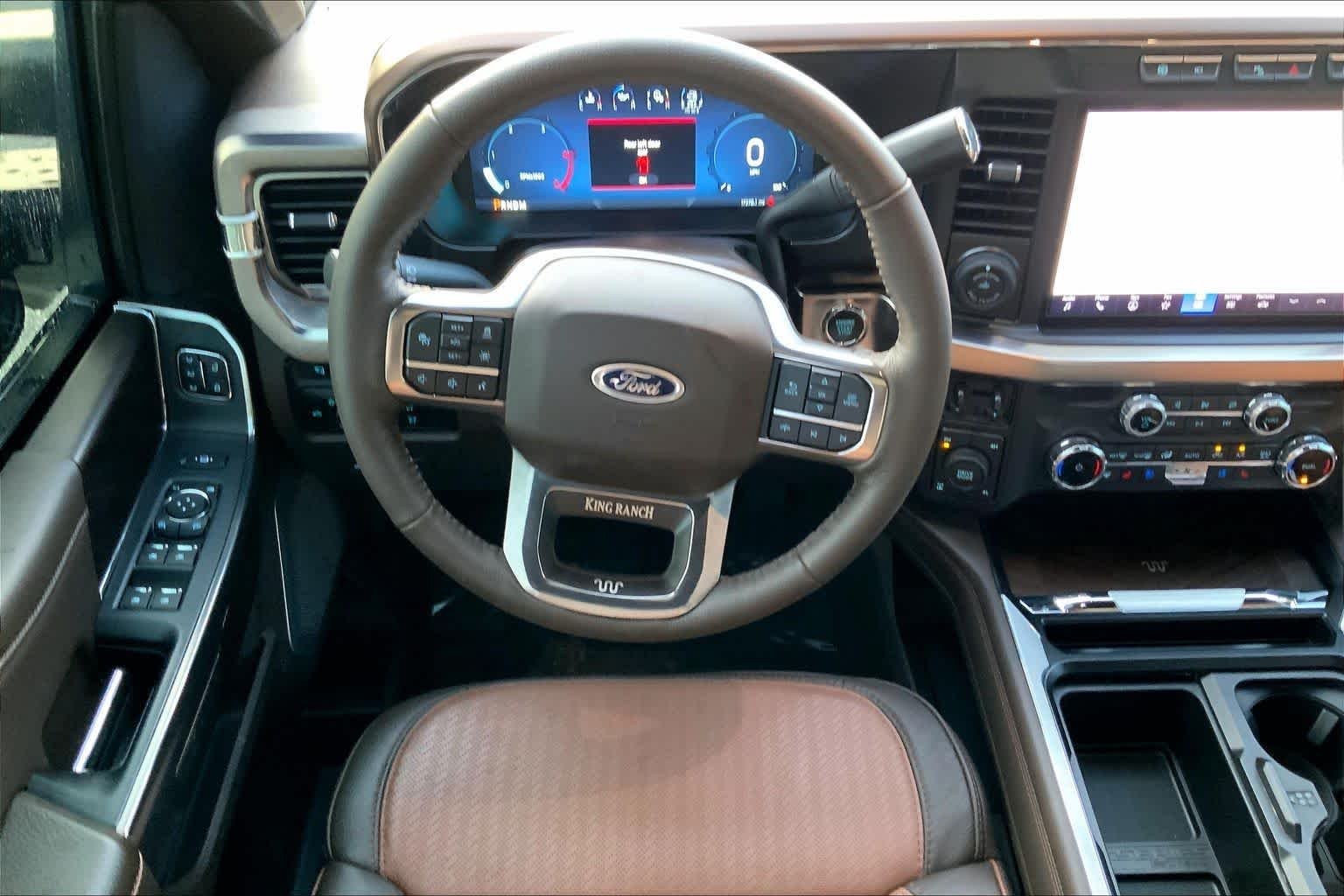 Used 2023 Star White Metallic Tri-Coat Ford King Ranch image 6