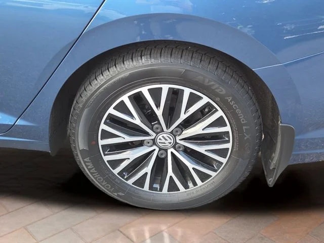 Used 2019 Blue Volkswagen SEL image 26