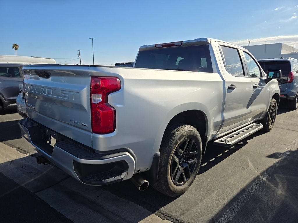 Used 2022 SILVER ICE METALLIC Chevrolet Custom image 4