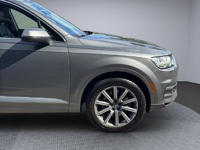 Used 2018 Gray Audi 3.0T Premium image 29