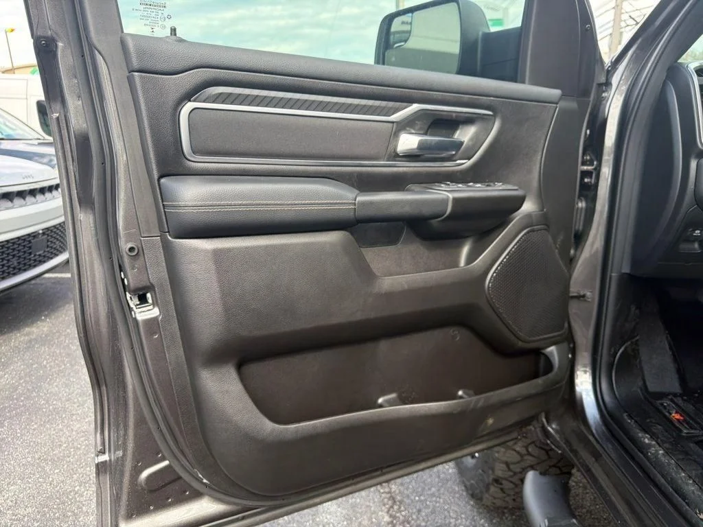 New 2026 Granite Crystal Metallic Clear-Coat Exterior Paint RAM Big Horn Rocky Ridge image 15