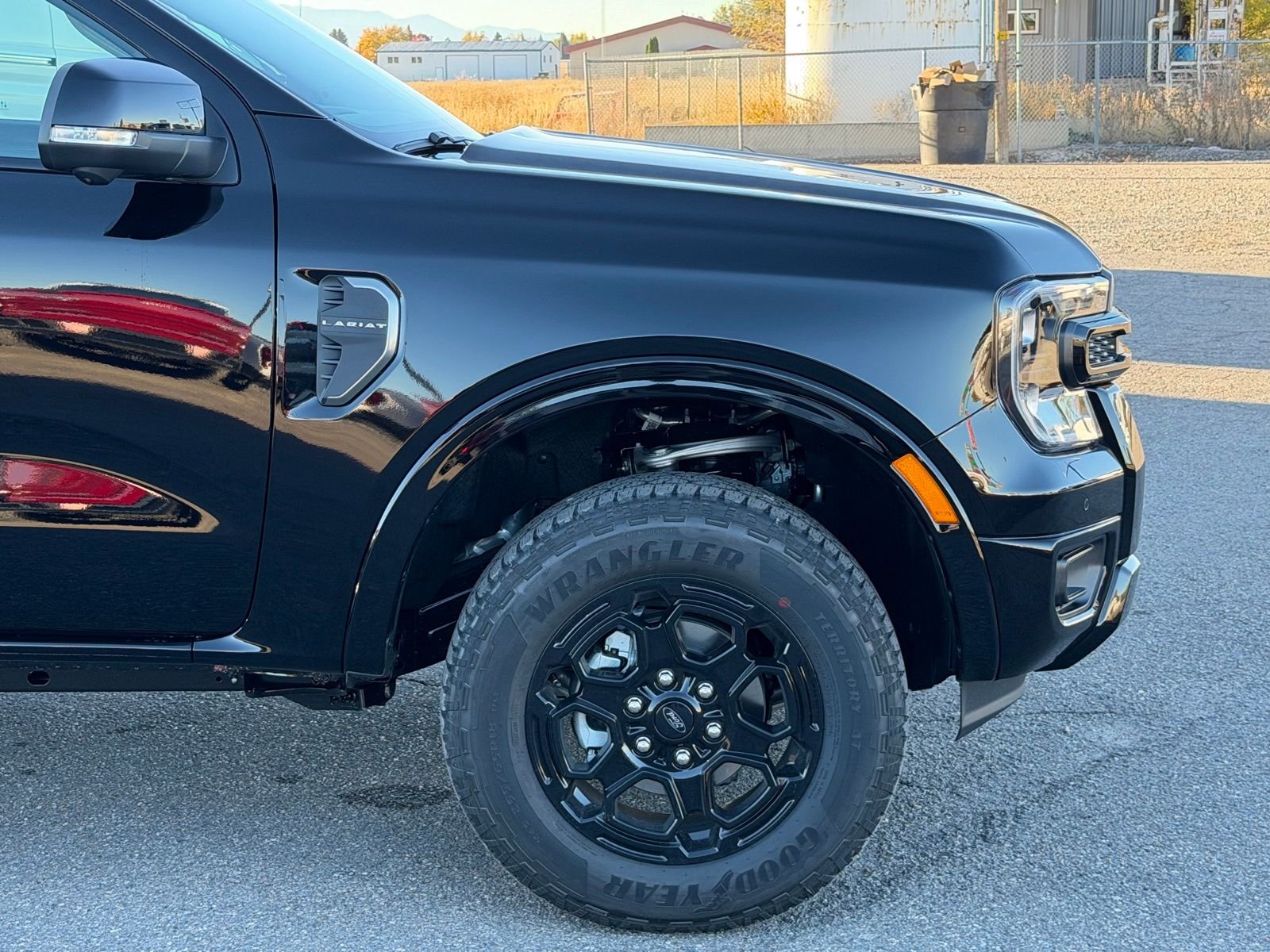 View vehicle photo 3