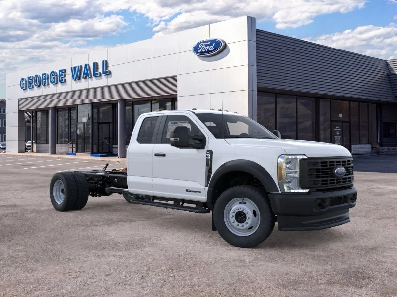 New 2026 Oxford White Ford F-550® XL image 37