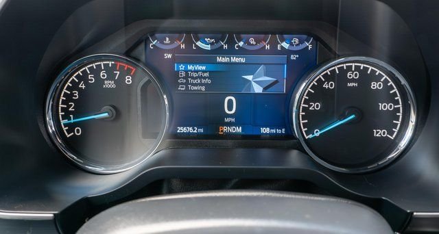 Used 2022 White Metallic Ford XLT image 17