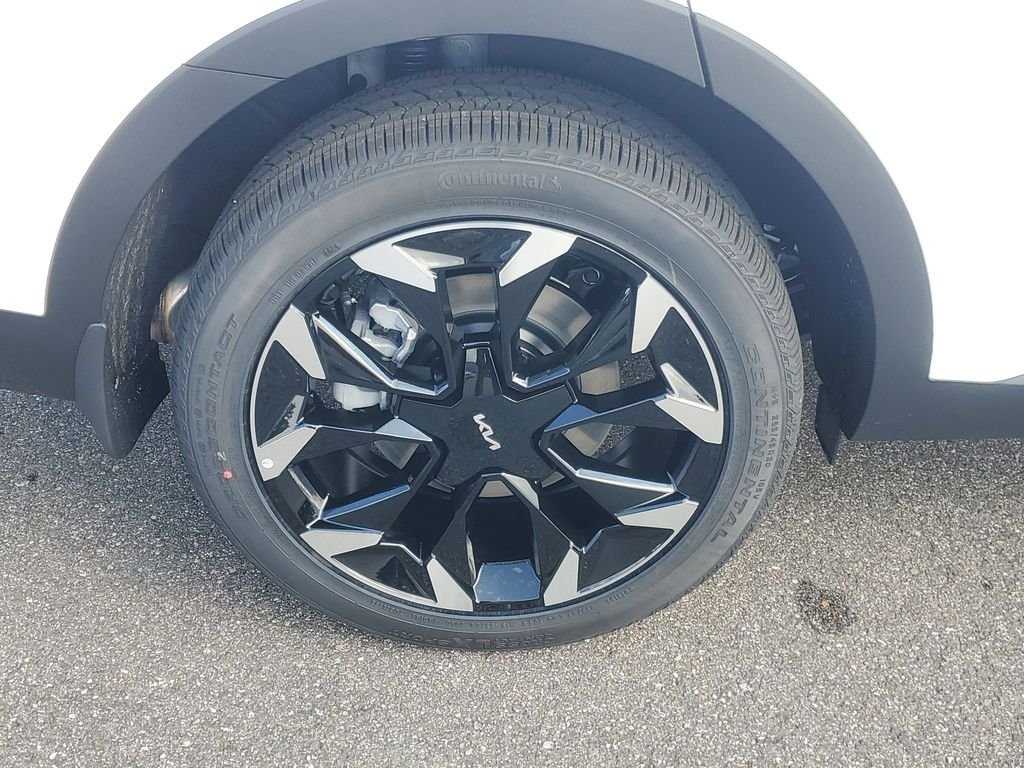 New 2026 White Kia EX image 40