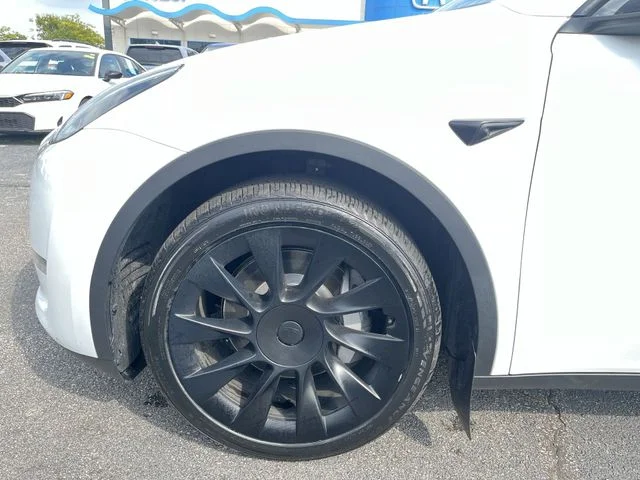 Used 2023 White Tesla Long Range image 19