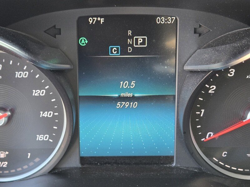 Used 2020  Mercedes-Benz GLC 300 image 23