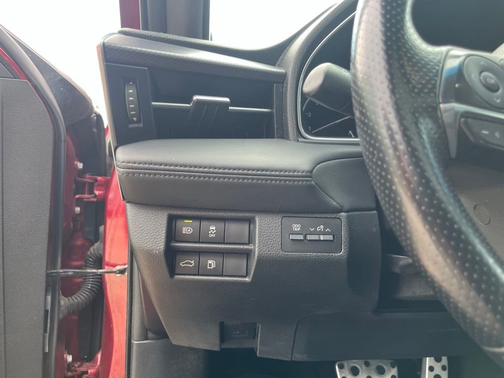 Used 2019 Pearl Toyota XSE image 18