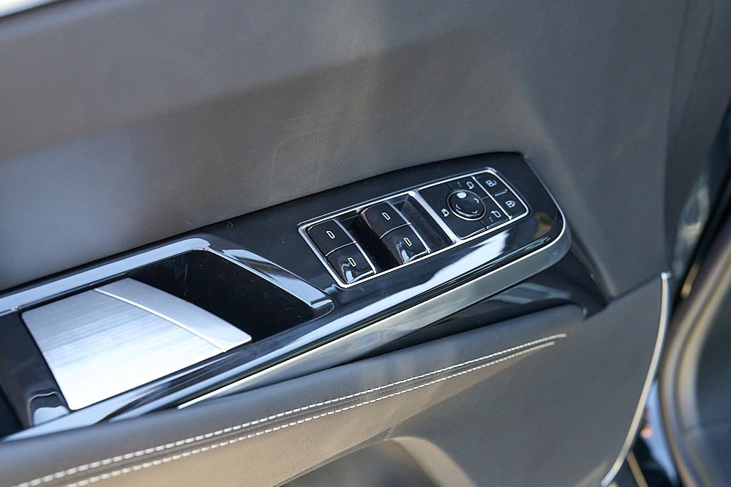 2027 Cadillac Escalade ESV Platinum Sport - Photo 25